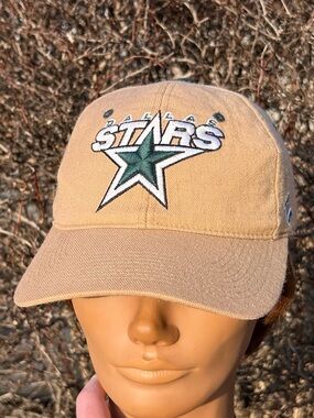 Vintage 90s Zephyr Dallas Stars 🏒 Wool Fitted Hat Cap Graf-X NHL khaki tan
